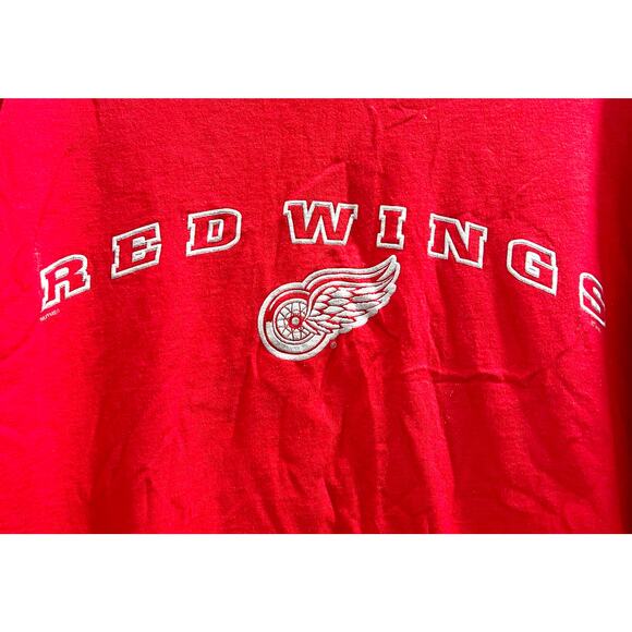 Detroit Redwings Red embroidered hockey NHL tee SZ XL - Picture 2 of 4